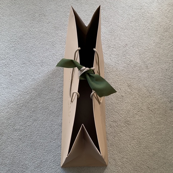 Burberry Shopping Bag (authentic) - Picture 11 of 14
